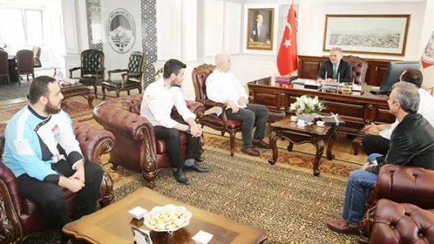 Pastacılar ve Aşçılar Başkan Büyükkılıç'ı ziyaret etti