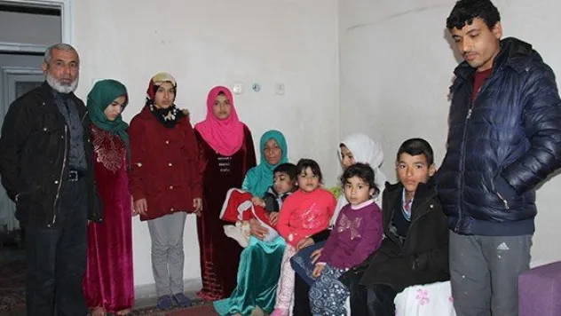 Savaştan kaçan Türkmen aile yardım eli uzatılmasını bekliyor