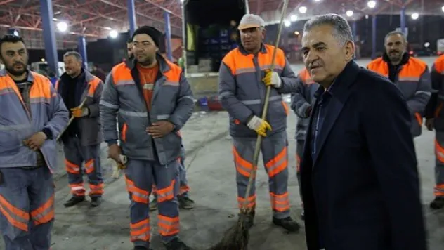 Semt pazar yerlerinde gece temizliği