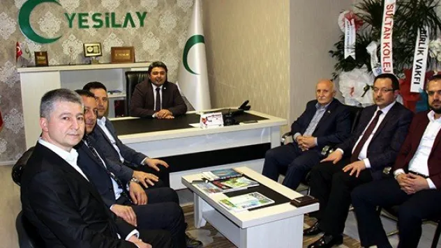 Yaşar Karayel'den Yeşilay'a hayırlı olsun ziyareti