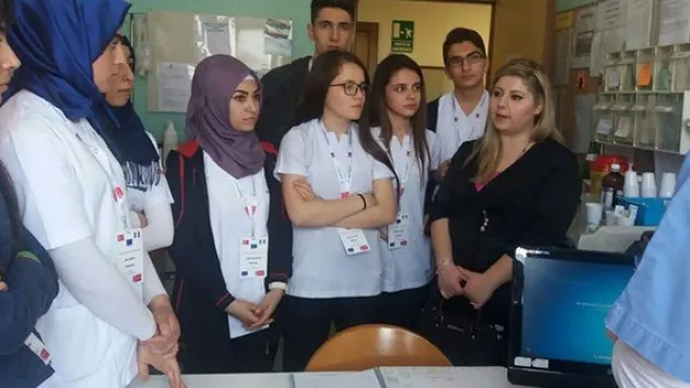 Hemşire öğrencileri İtalya'da staj yapıyor