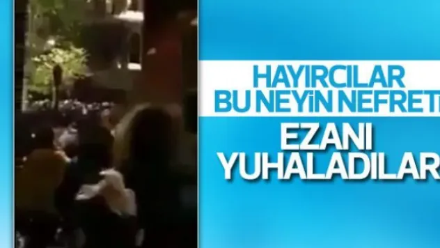 Kadıköy'de hayırcılar ezanı protesto etti