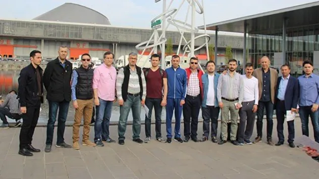 KAYMOS üyeleri Milano'ya çıkarma yaptı