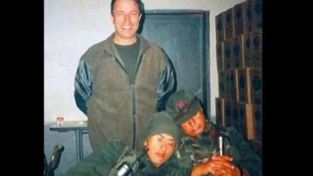 Uyuyan askerler Akar'a yakalandı