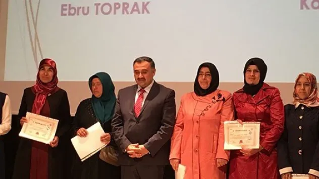 Aile Eğitim Programı'na katılanlar belgelerini aldı