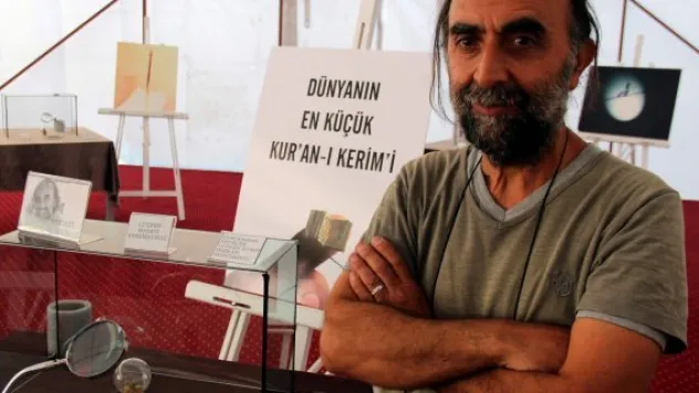 Allah'ın 99 ismini 'incir çekirdeği'ne yazdı