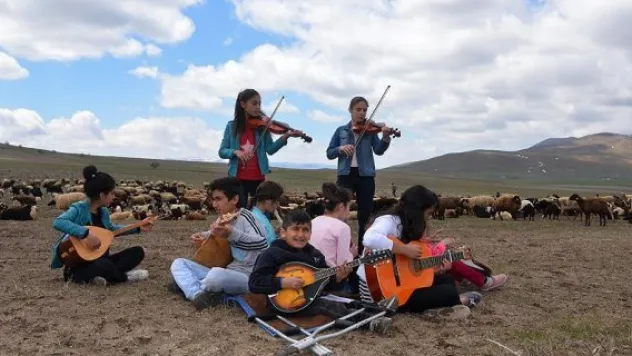 Türkiye 'köy orkestrasına' sahip çıktı