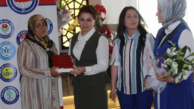 'Yılın Annesi' ödülü 15 Temmuz şehitlerinin annelerine