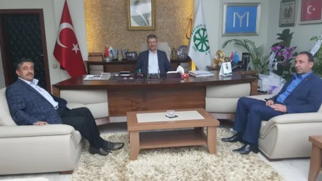 Başkan Akay'a tebrik ziyaretleri devam ediyor