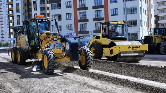 Talas'ta asfalt çalışmaları devam ediyor