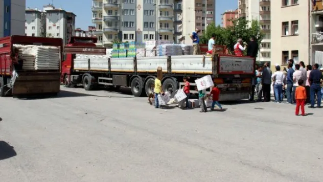 Türk Kızılay'ından Doğu Türkistanlılara yardım