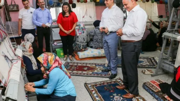 Kadınlar, Yahyalı halısını gelecek nesillere aktaracak