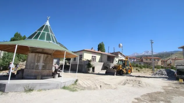 Kızık Mahallesi Camii'nde çevre düzenleme çalışması