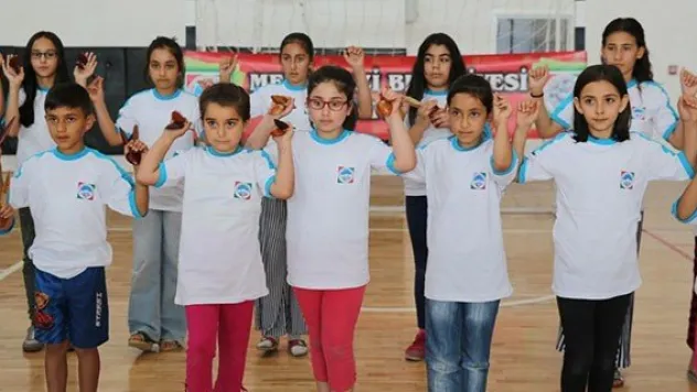Melikgazi Belediyesi yaz okulları hem eğitiyor, hem öğretiyor