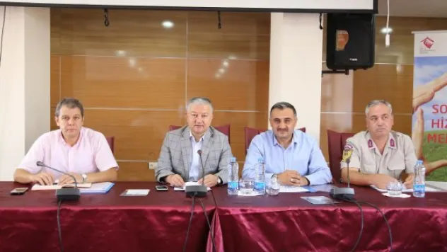 Develi'de muhtarlarla istişare toplantısı yapıldı