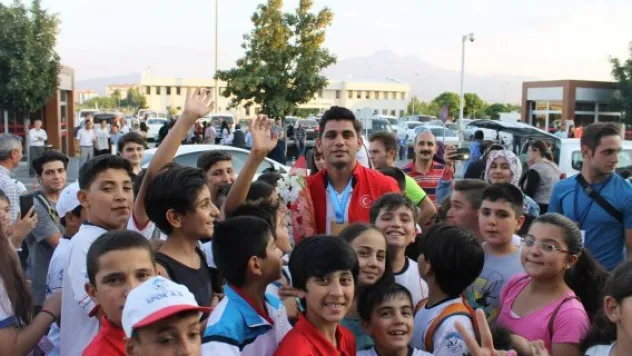 Şampiyonu Spor A.Ş. karşıladı