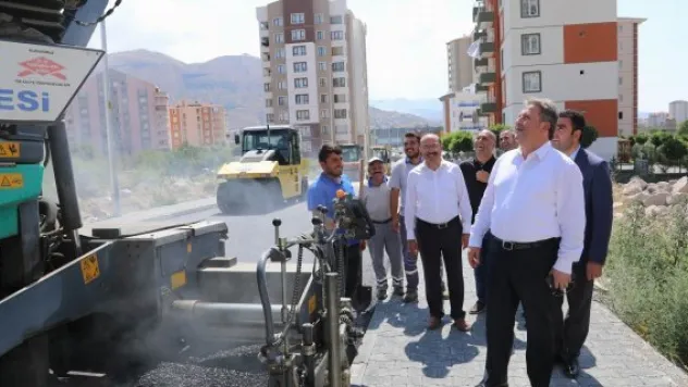 Talas'ta asfalt çalışmalarında yoğun mesai