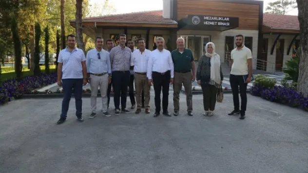 Türkiye'ye örnek mezarlık