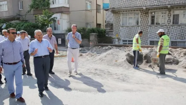 Yunus Emre'de kaldırım ve yollar yenileniyor