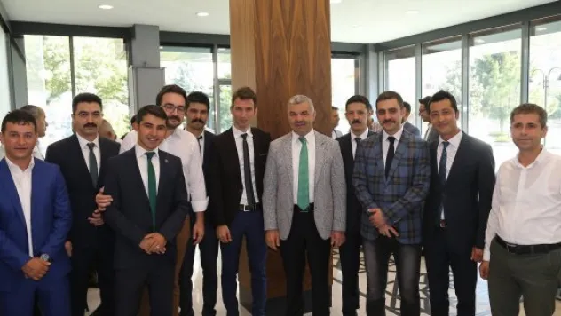 6 bin kişilik bir aileyiz