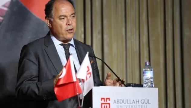 AGÜ'de 'Anadolu'da yeni orta sınıflar ve kentleşme'