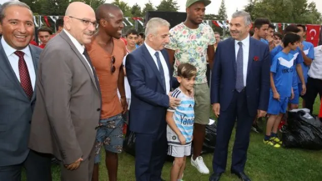 Büyükşehir sporu ve sporcuyu destekliyor