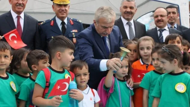 Kayseri'de bin 103 okulda ilk ders zili çaldı