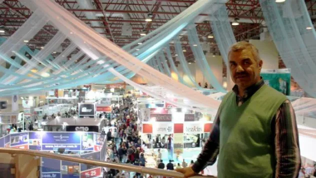 BAŞKAN ÇELİK FUARA İLGİDEN MEMNUN   