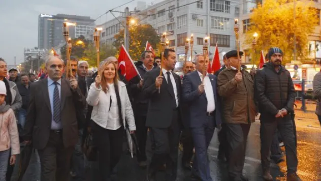 Cumhuriyet için yürüdüler