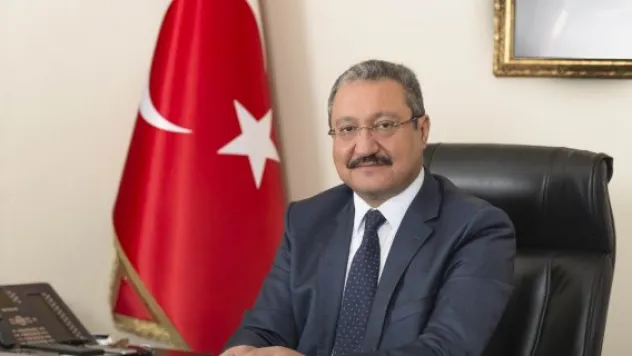 ERÜ Rektörü Güven'den 29 Ekim mesajı