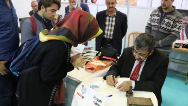 Kayseri'de çok büyük bir ilgiyle karşılandım