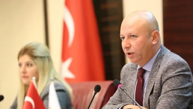 &quotŞehrimize güzel bir gençlik merkezi kazandıracağız&quot