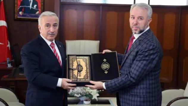 Vali Kamçı İl Müftüsü Güven'i ziyaret etti