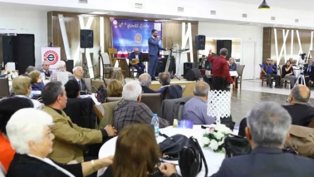 'Yürekli şiirler' Bayraklı'da okundu