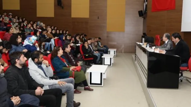 Büyükelçi Gürsoy, ERÜ'de konferans verdi