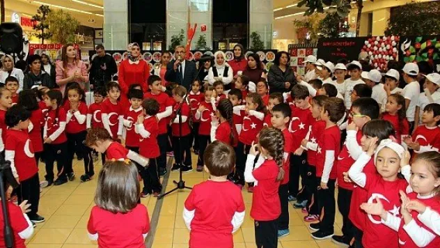 'Çocuk Gözüyle Atatürk ve Cumhuriyet' sergisi