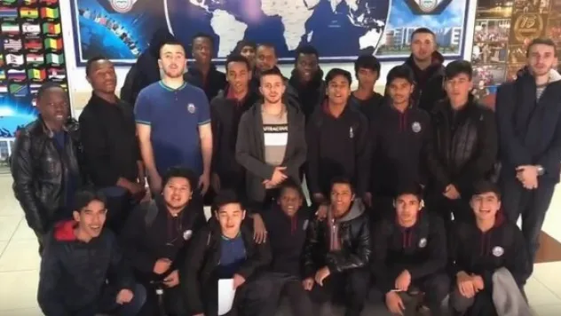 Öğretmenler Günü'nü 30 dilde kutladılar