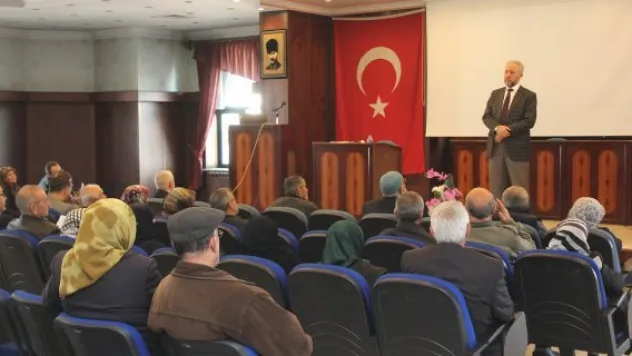 Umre seminerleri başladı