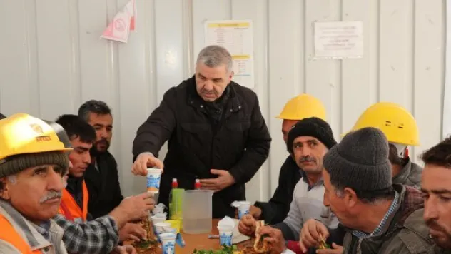 Çelik'ten işçilere pazar sürprizi