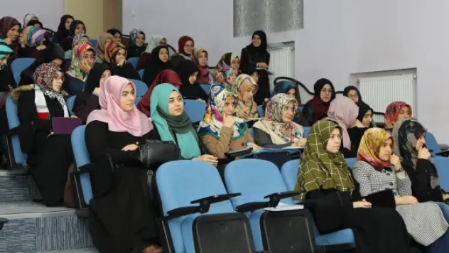 ERÜ'de &quotEvlilikte İletişim ve Eş Seçimi' konferansı