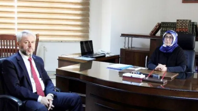 Kadın Müftü Yardımcısı Güner görevine başladı