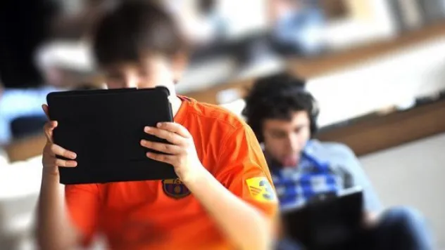 Akıllı ekranlar her 2 kişiden birini miyop yapacak