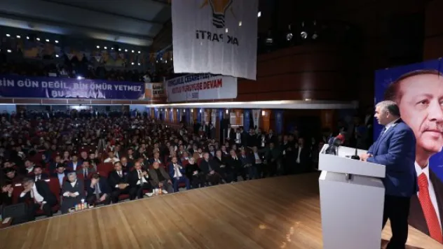 'Başkomutanımız ve güvenlik güçlerimizin yanındayız'