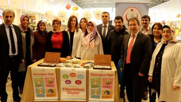 Benli, Verem Haftası standını ziyaret etti