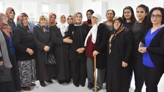 Fatma Çolakbayrakdar, Kocasinan'ın çınarlarını ağırladı