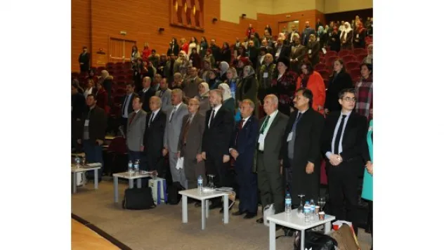 &quot1. Uluslararası Sosyal Bilimler Kongresi&quot sürüyor