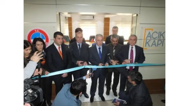 'Açık Kapı Milletin Kapısı' projesi başladı