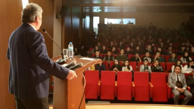 Talas'ta gençlere Çanakkale ruhu anlatıldı