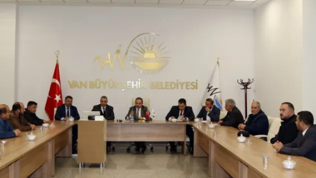 Yalçın, peynircilerle buluştu