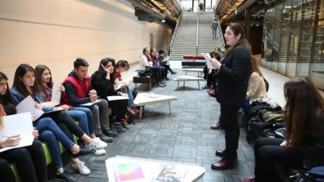 AGÜ Kütüphanesi'nden öğrencilere destek